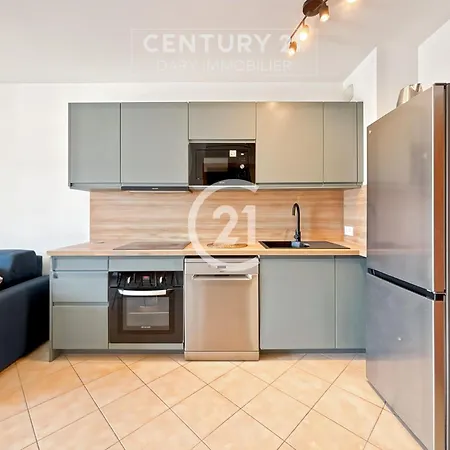 Victoria - T2 Calvi (Corsica)