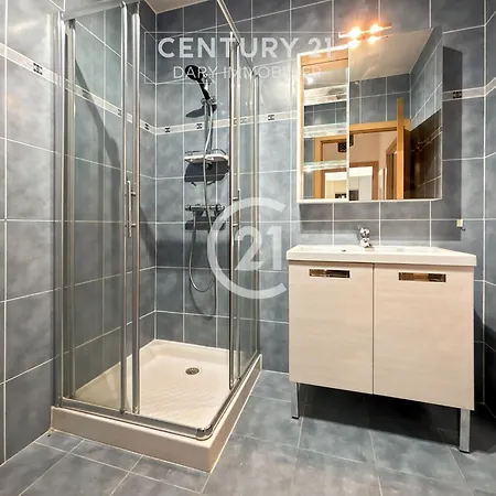 Victoria Calvi - T2 Apartment