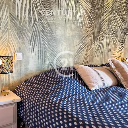 Victoria - T2 * Calvi (Corsica)