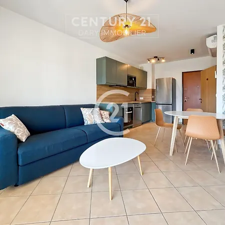 Victoria Calvi - T2 Apartment